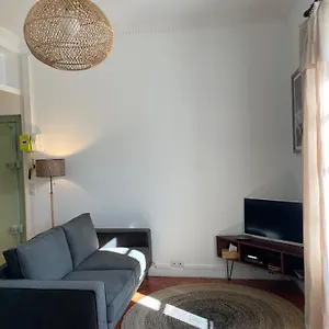 https://lcrin-de-mona-au-coeur-de-lourmarin.fr-provencehotel.com