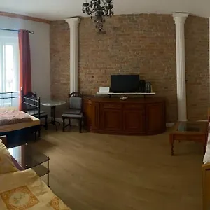 https://apt-exquisite.find-berlin-hotels.com